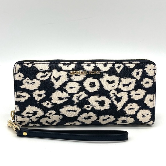 Michael Kors Large Continental Wallet Wristlet - Picture 1 of 7